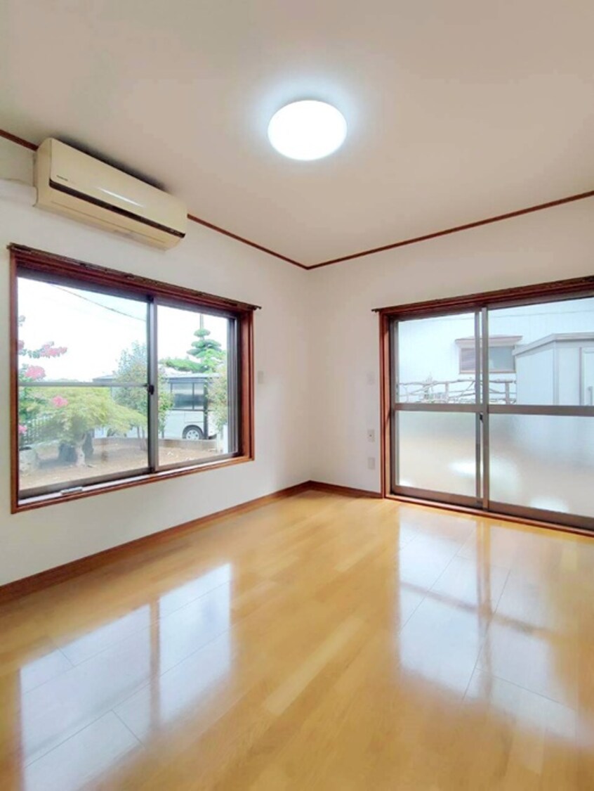 居室 土志田戸建