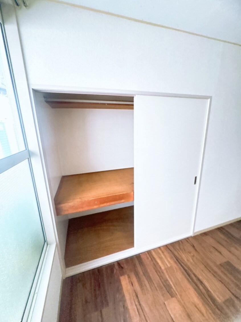 収納 レジェンド若松