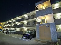 Ｒ　ＦＩＥＬＤＳ　ＣＨＩＢＡ