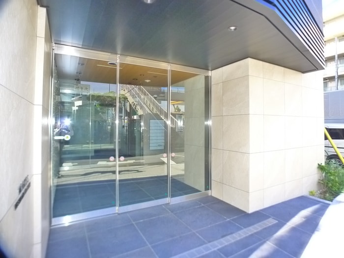 エントランス部分 メイクス西新井大師