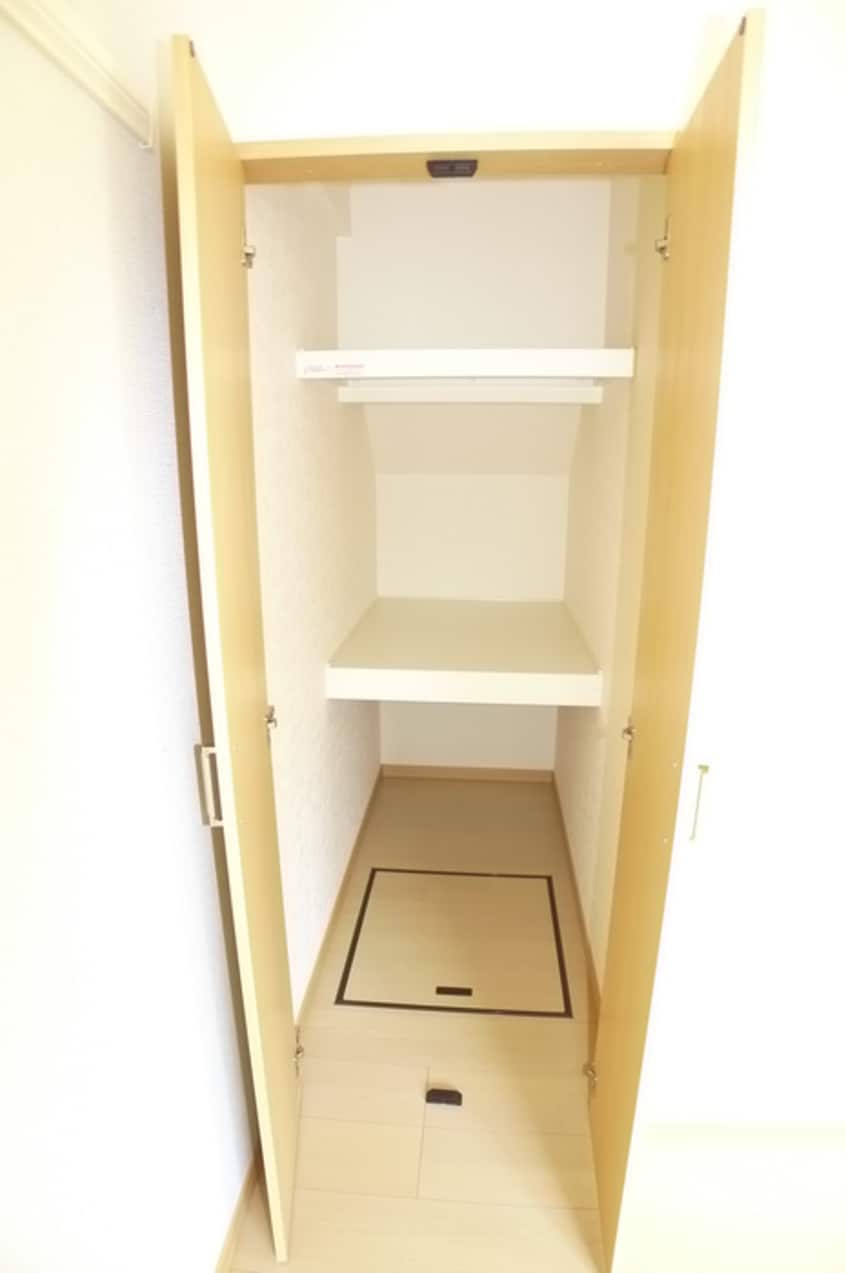 収納 桜フラット市川