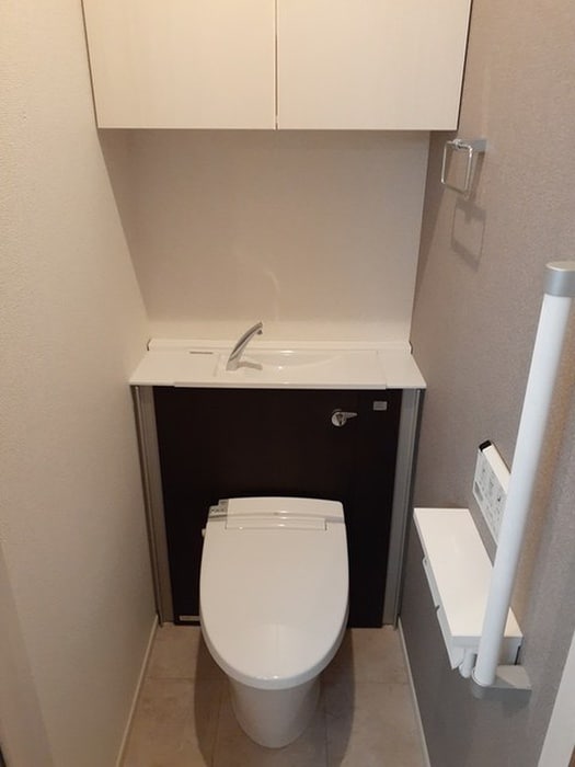 トイレ グランデ　フレッチャ