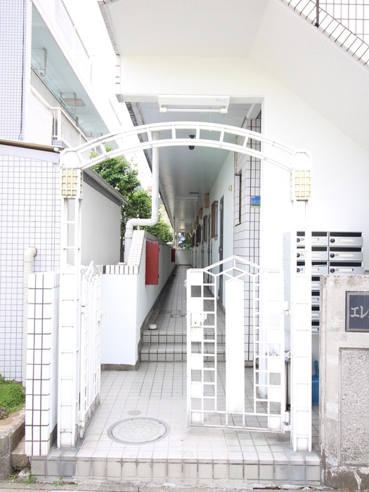 エントランス部分 エレガンスシティ