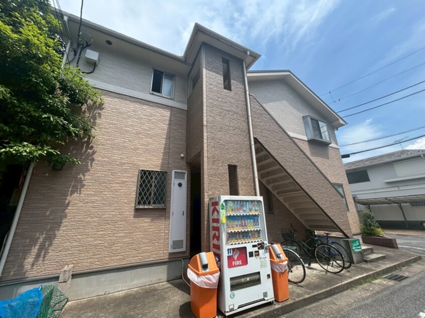 駐輪場 ホワイトメゾン