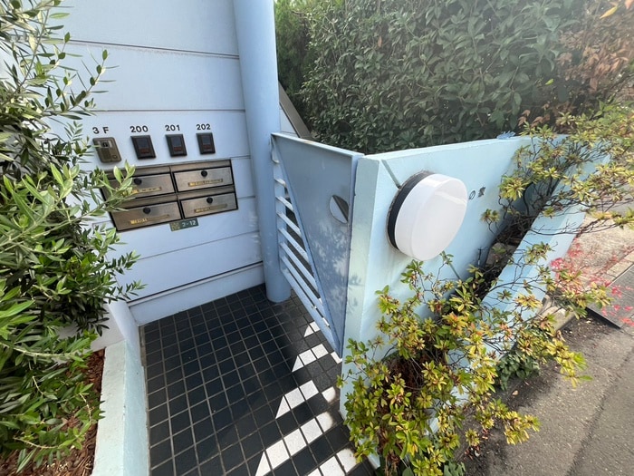 エントランス部分 石坂の家（２０２）