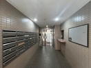 エントランス部分 ペティパレス薬園台