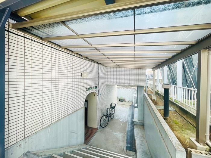 駐輪場 エスポワ－ル昭島