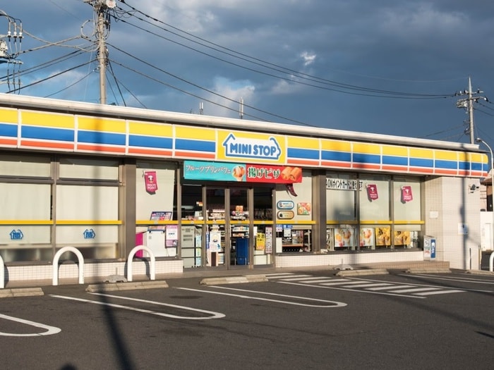 ミニストップ昭島緑町３丁目店(コンビニ)まで220m エスポワ－ル昭島