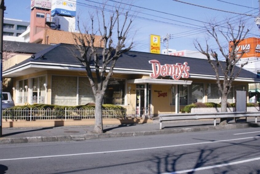 デニーズ北久里浜店(その他飲食（ファミレスなど）)まで737m ストーリア