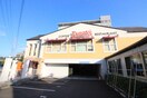 デニーズ　多摩センター店　(その他飲食（ファミレスなど）)まで117m 上原ビル