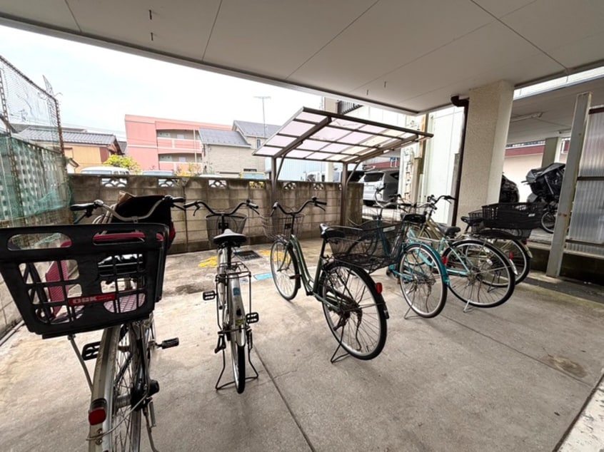 駐輪場 プチメゾン・トシ