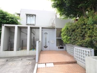 ＭＯＩＳＴＥＮ　ＣＯＵＲＴ