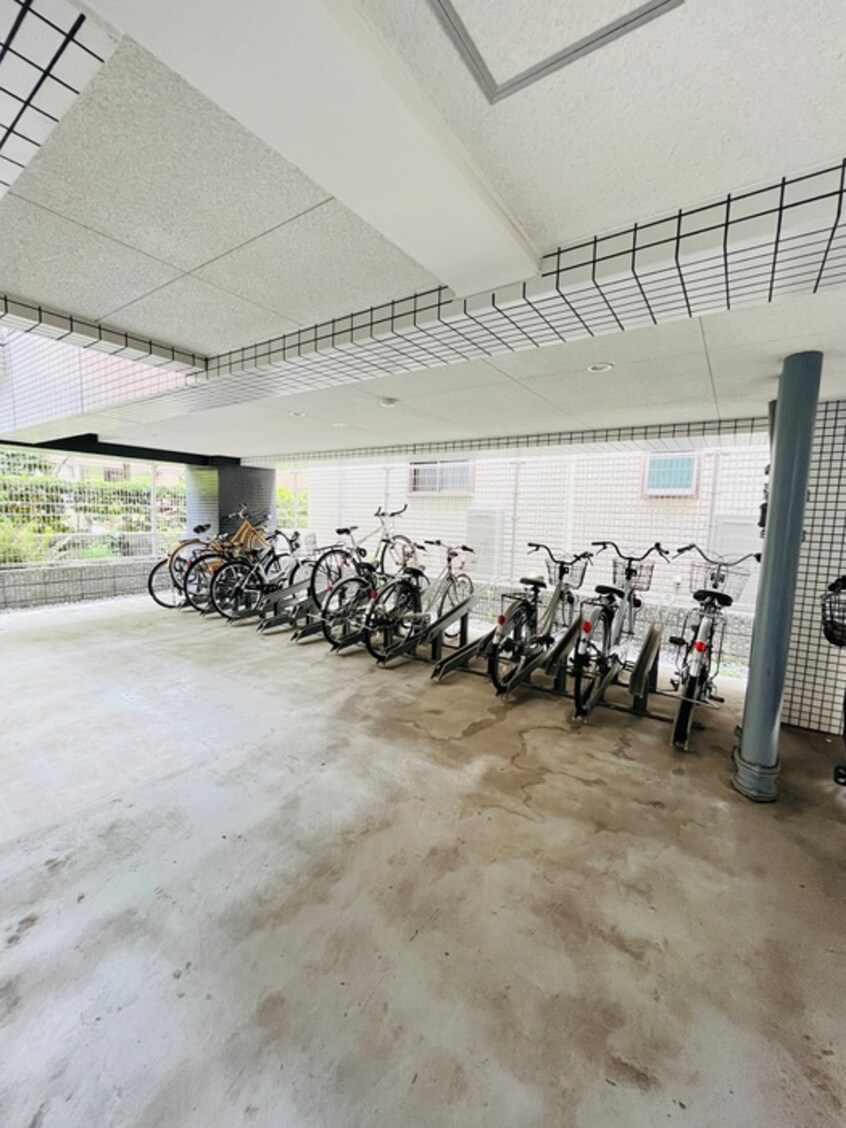 駐輪場 ラクラス月島