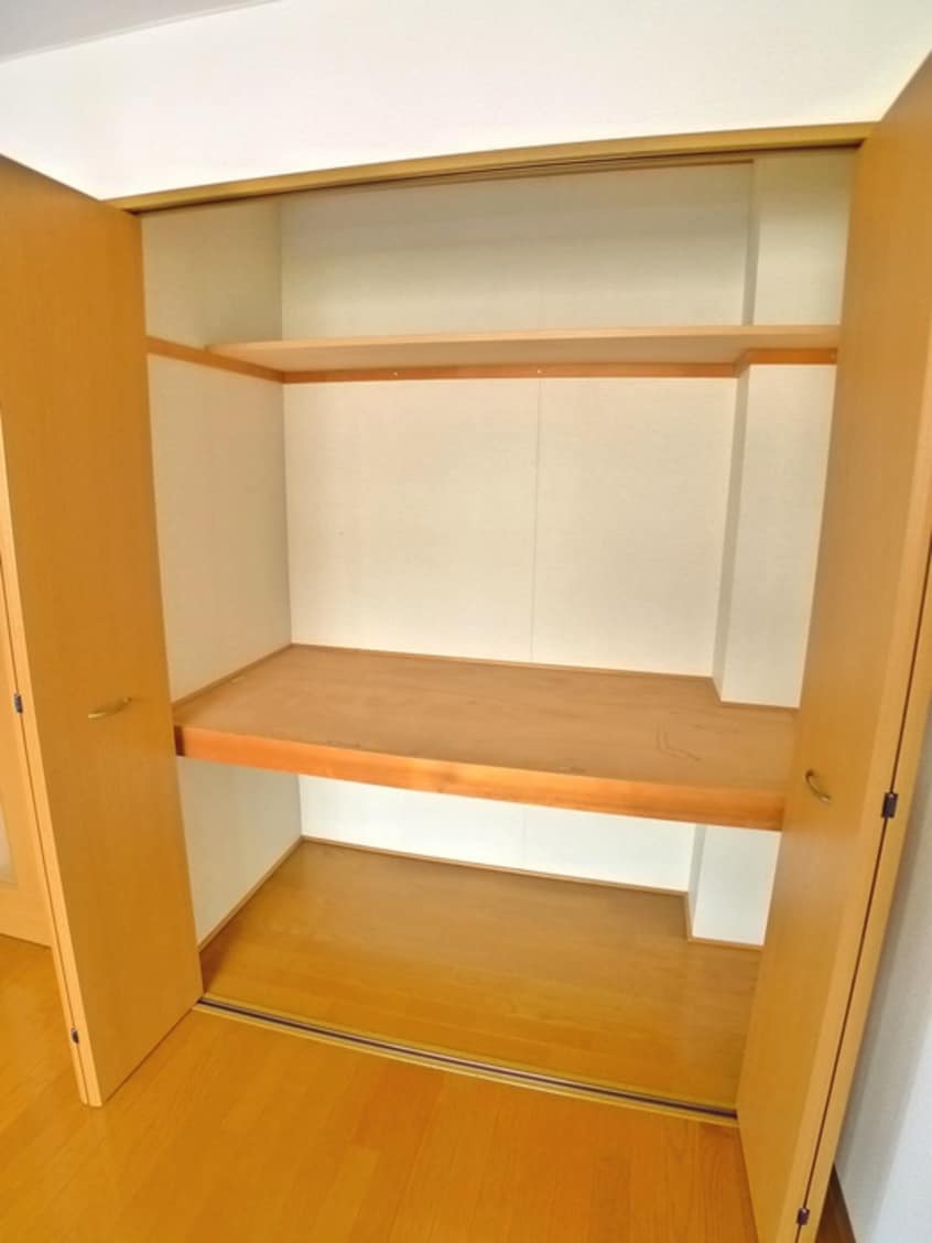 収納 クレッセント堀の内