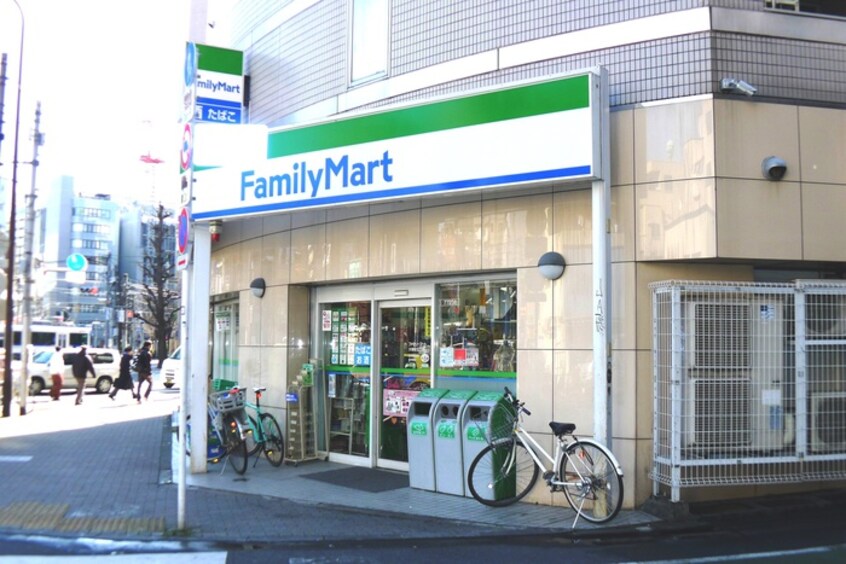 ファミリーマート　大塚駅北口店(コンビニ)まで240m ﾗｲｵﾝｽﾞｽﾃｰｼｮﾝﾌﾟﾗｻﾞ大塚　708号室