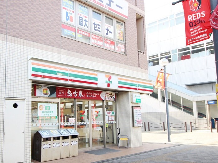 セブンイレブン　浦和美園駅前店(コンビニ)まで660m アールズハウス