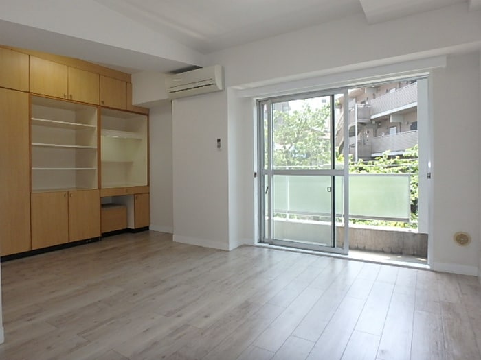 居室 ﾗｲｵﾝｽﾞﾏﾝｼｮﾝ白山駅前（402）