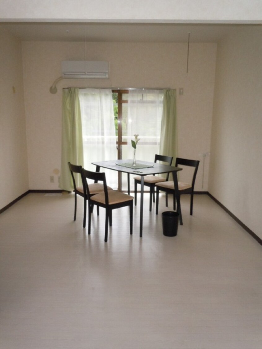 内観写真 グランド－ルサホダ