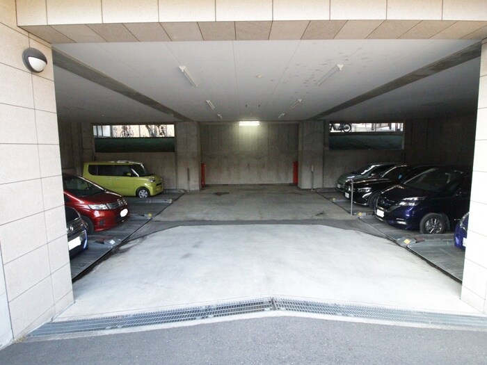 駐車場 ラ・カージュ横濱