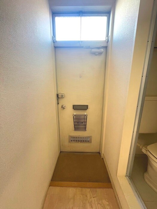 玄関 フィガロ館