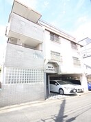 自由ヶ丘ロイヤルハイツの外観