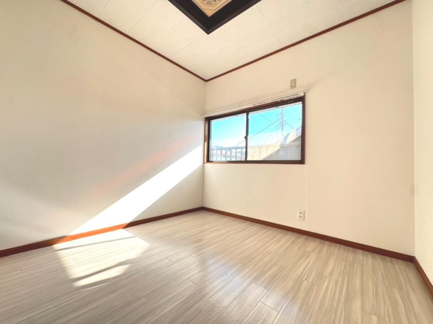 居室 ブライト平作