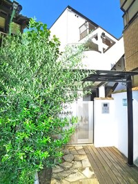 Ｏｌｉｖｅ　ｈｏｕｓｅ