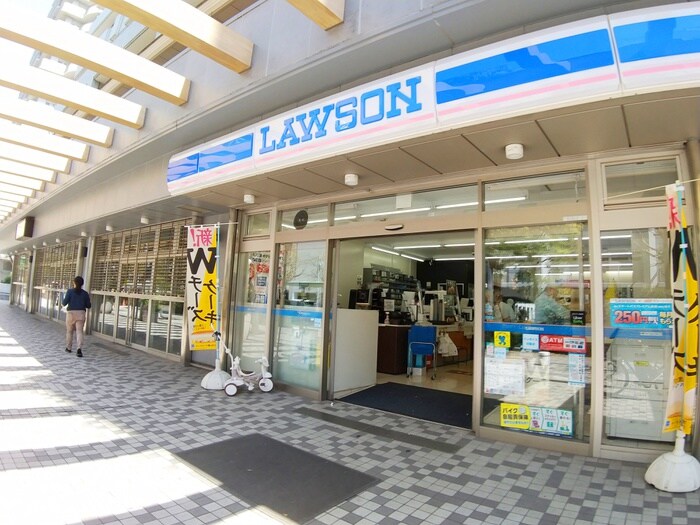 ローソン(コンビニ)まで120m ﾘﾊﾞ-ｼﾃｨ21ｲ-ｽﾄﾀﾜ-ｽﾞ10号棟