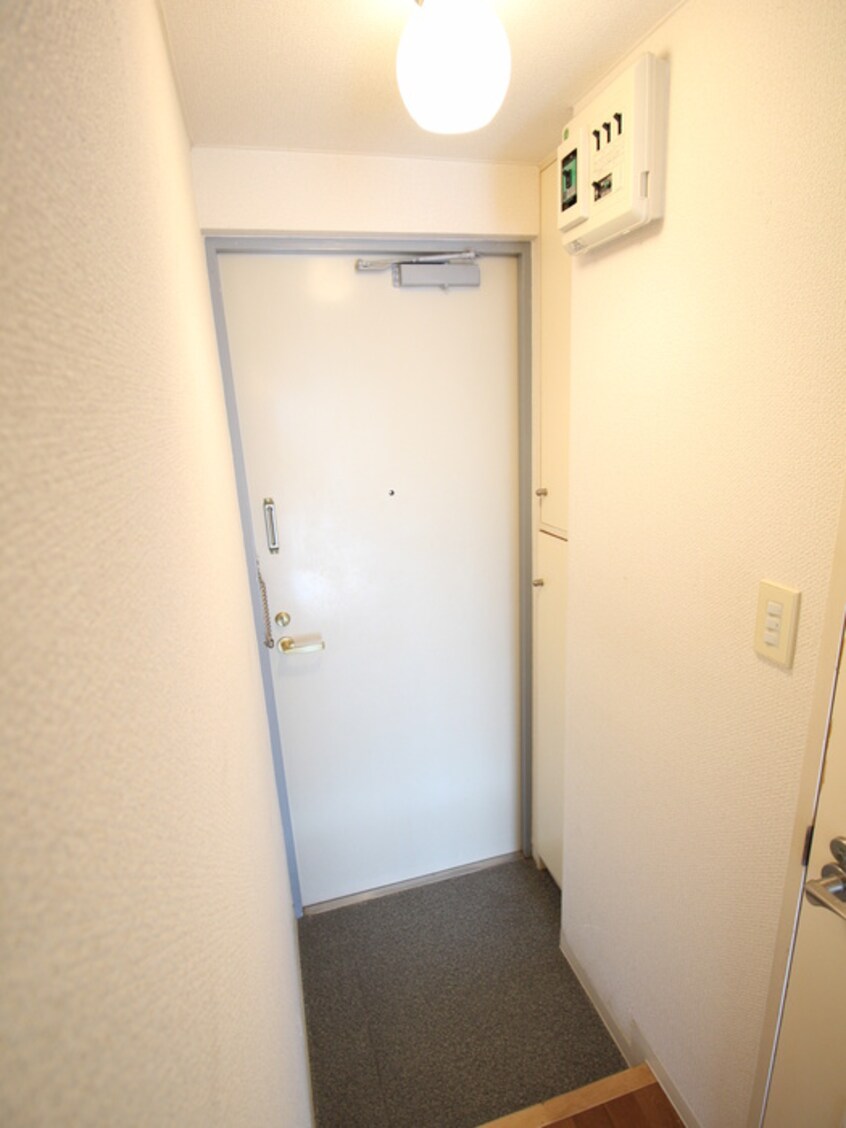 玄関 プチメゾン蛍