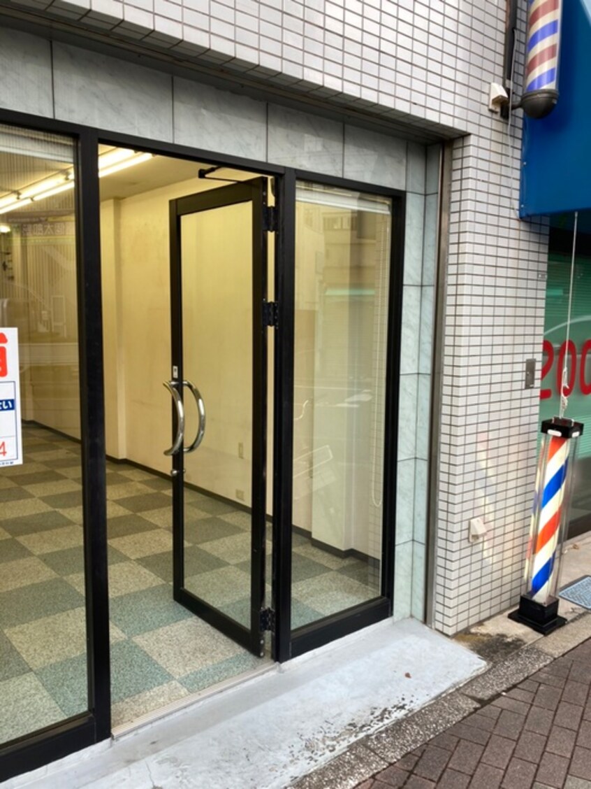 玄関 関根ビル