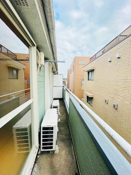 ベランダ・バルコニー メゾンドシャルマン