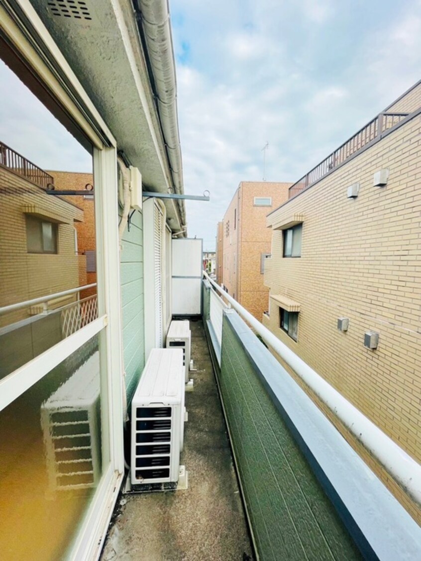 ベランダ・バルコニー メゾンドシャルマン