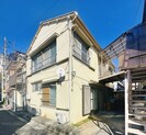 ティーフラワー１号館の外観