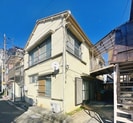 ティーフラワー１号館の外観