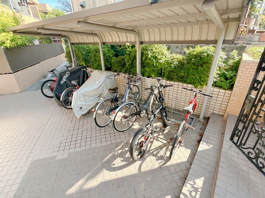 駐輪場 ウィンド聖蹟桜ヶ丘マンション