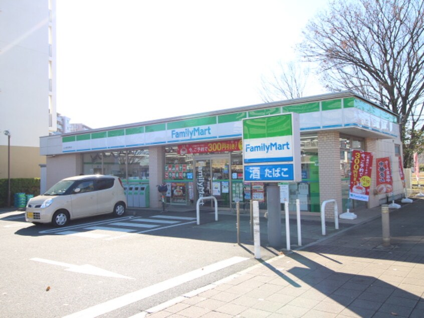 ファミリーマート 上野台店(コンビニ)まで300m カサブランカ