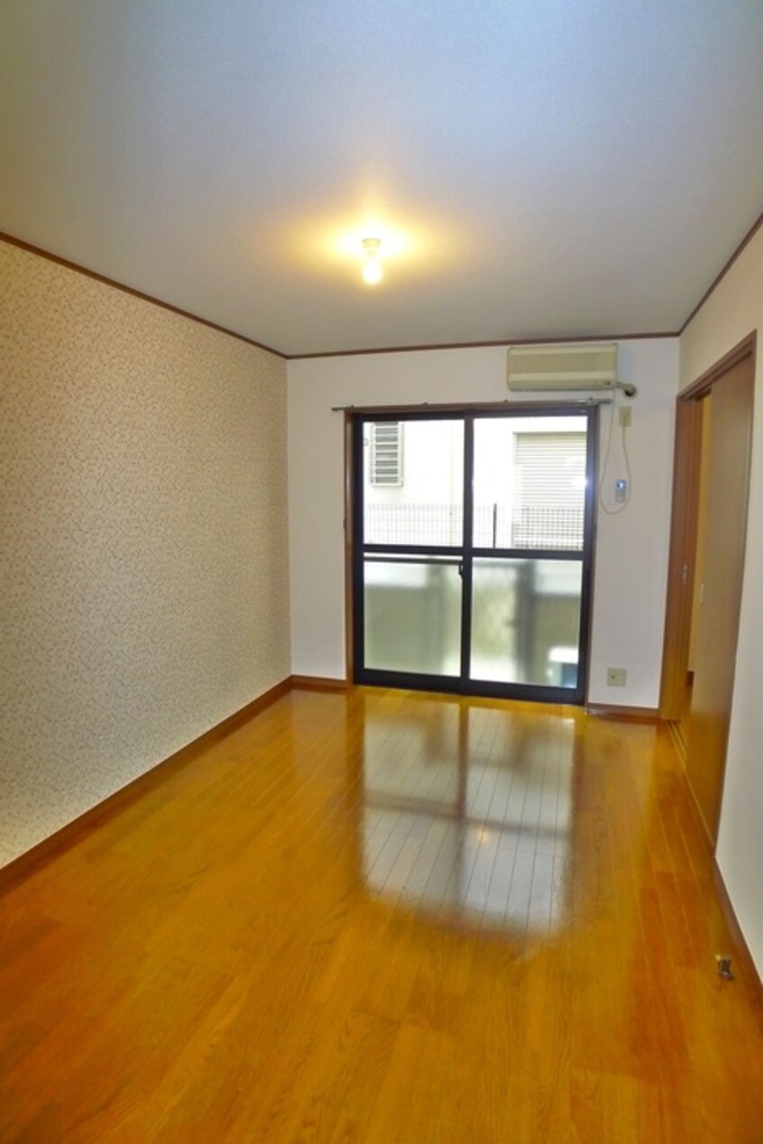 居室 メゾンブリ－ズ