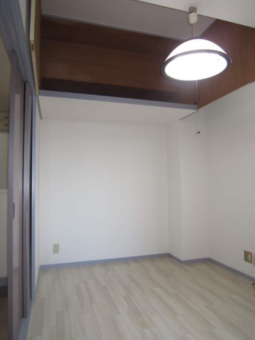 居室 サンヴェ－ルポニ－