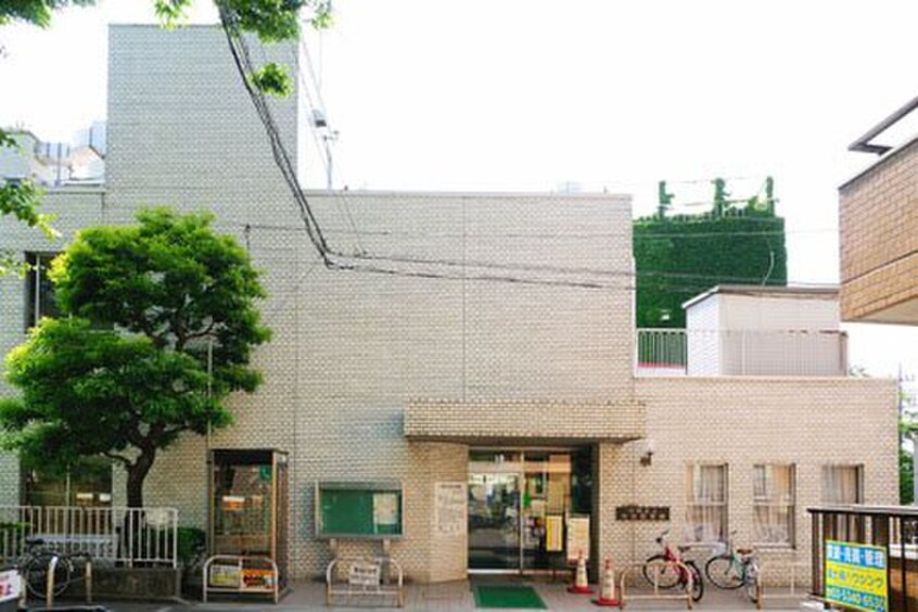 中野区立南台図書館(図書館)まで69m ラクラス中野弥生町
