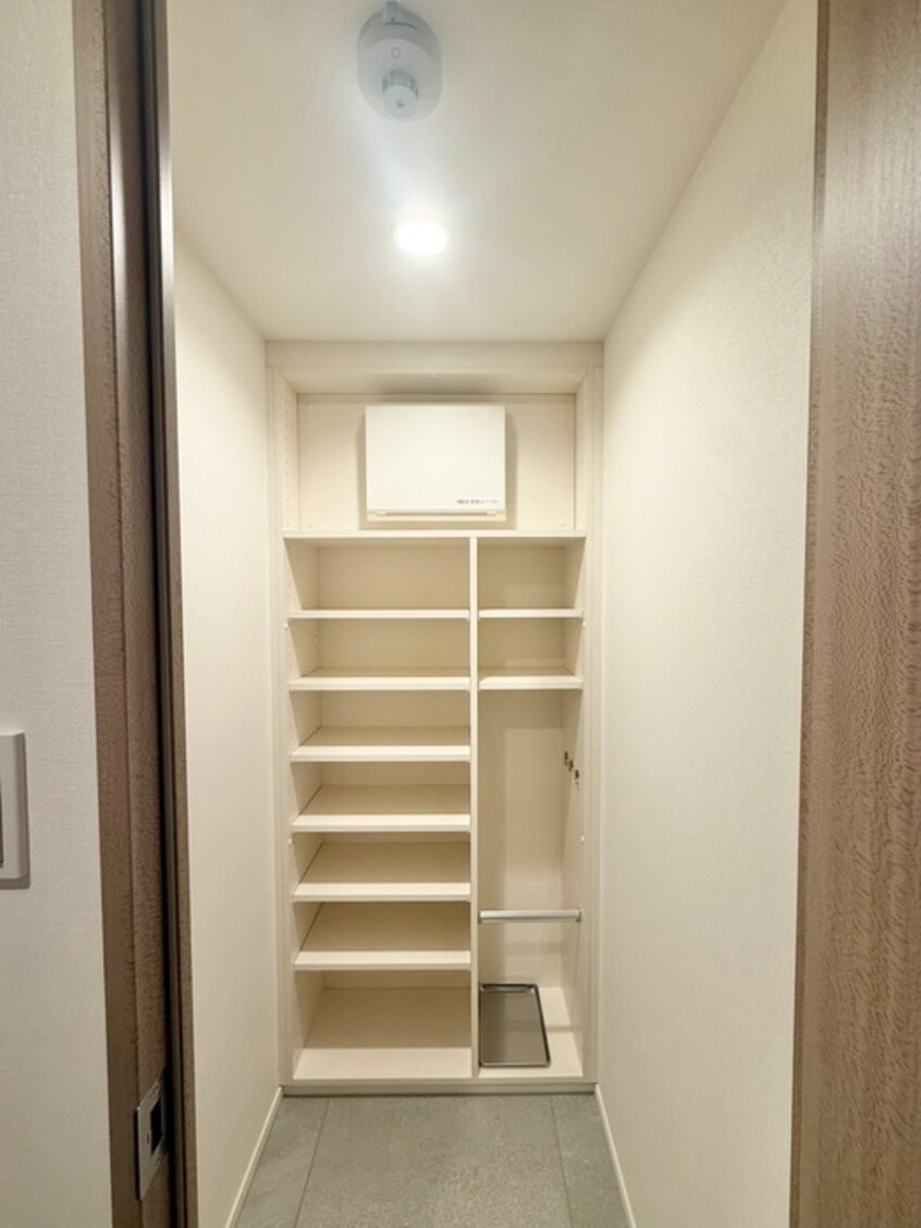 靴箱 ｻﾞ･ﾊﾟｰｸﾊﾋﾞｵ神楽坂ﾚｼﾞﾃﾞﾝｽSouth