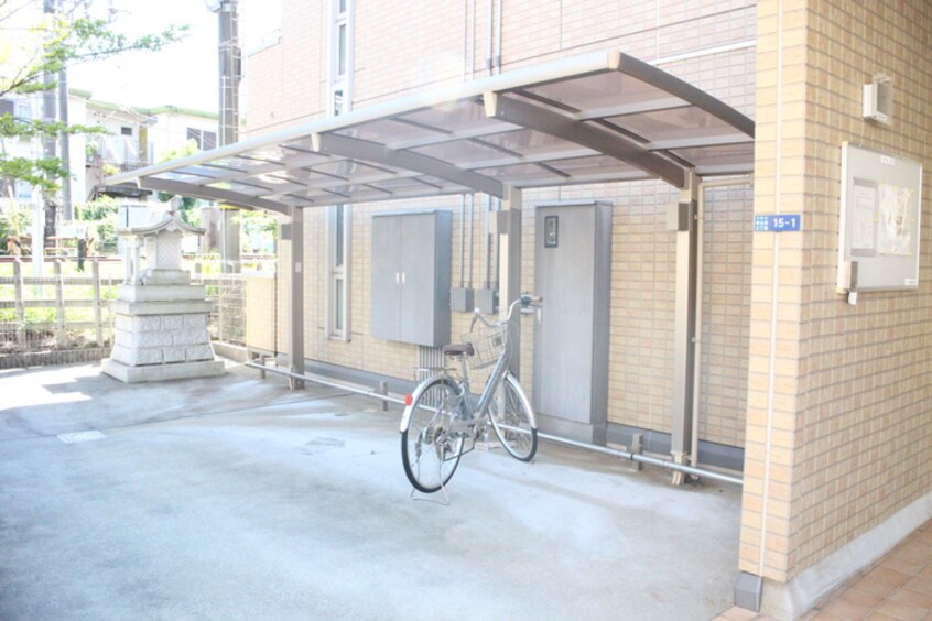 駐輪場 アクシス