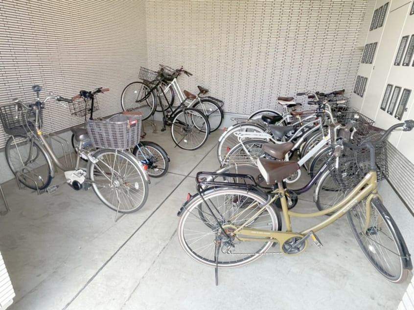 駐輪場 ラシーネ藤ノ木