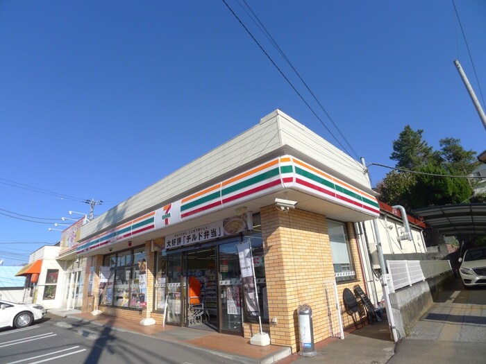 セブンイレブン(コンビニ)まで551m フォレストガーデン稲毛