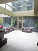 エントランス部分 ウッドフィールド