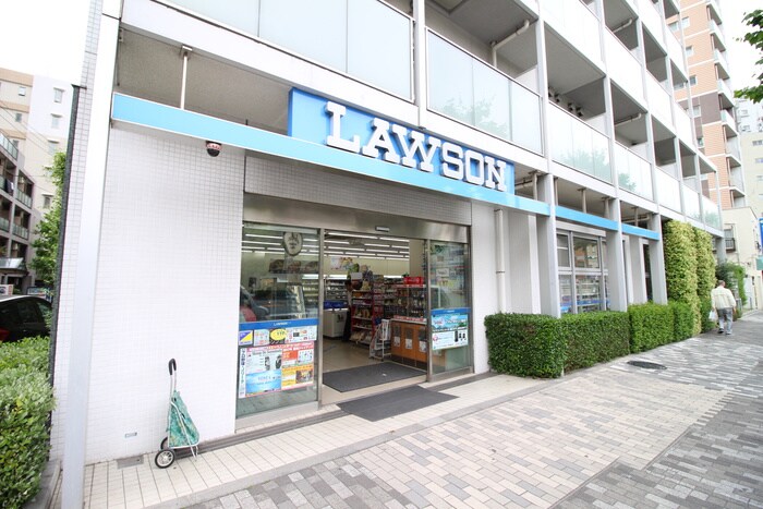 ローソン三田５丁目店(コンビニ)まで45m プレール三田