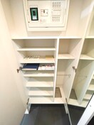 靴箱 プライムア－バン三軒茶屋