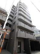 ルーブル市ヶ谷の外観