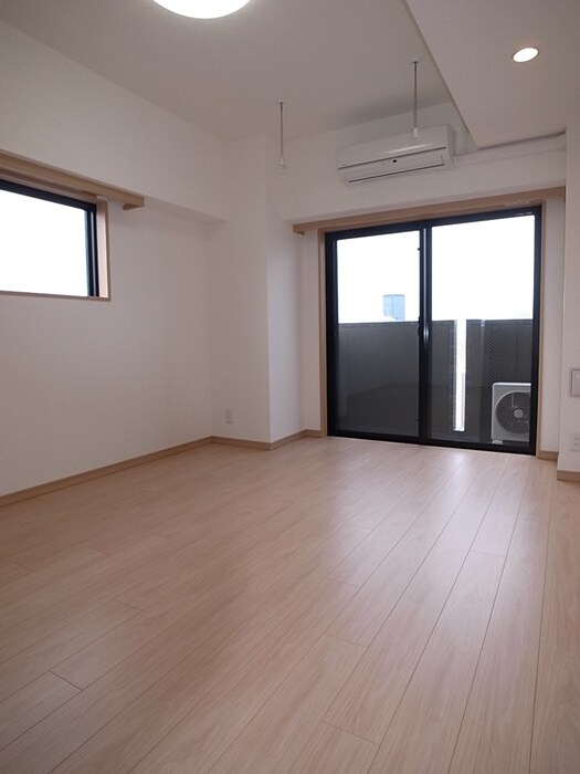 居室 ルーブル市ヶ谷