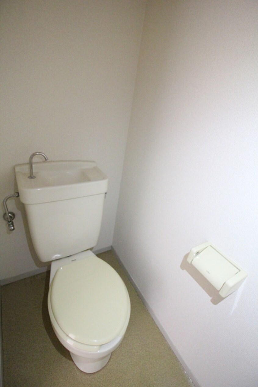 トイレ コーポ神谷