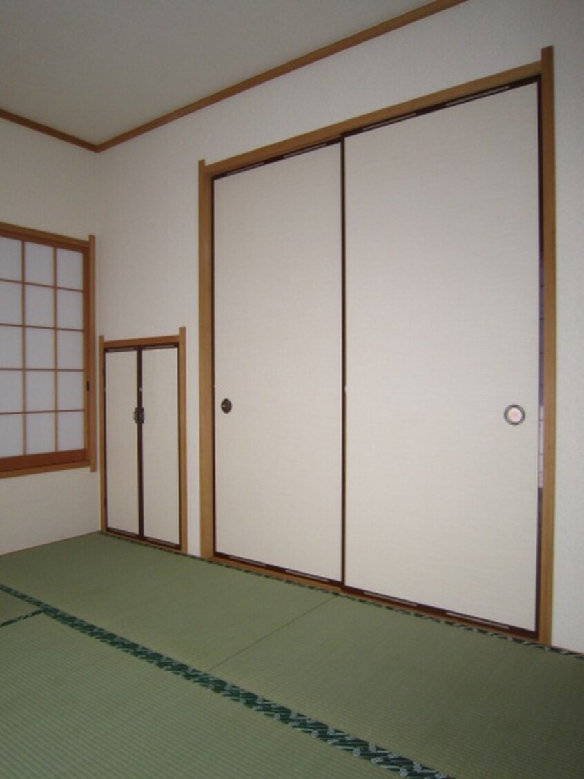 収納 北八朔町貸家